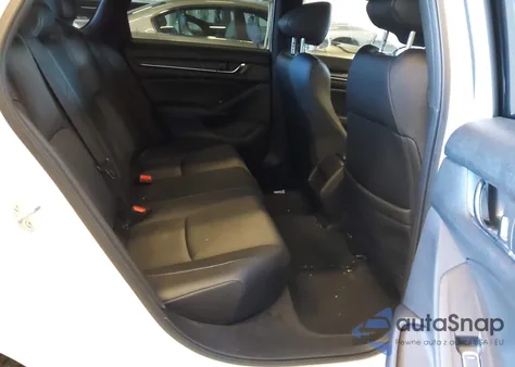 2022 Honda Accord Hybrid Sport z USA, uszkodzony, nr VIN 1HGCV3F21NA024304